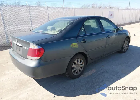2005 Toyota Camry Le z USA, uszkodzony, nr VIN 4T1BE32K65U058698